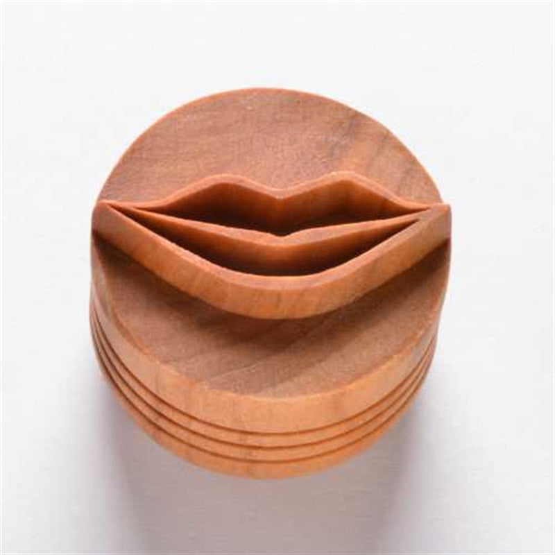 MKM Scl-103 -Stamps4Clay Scl (4 cm) design 103.Lips. Crafist